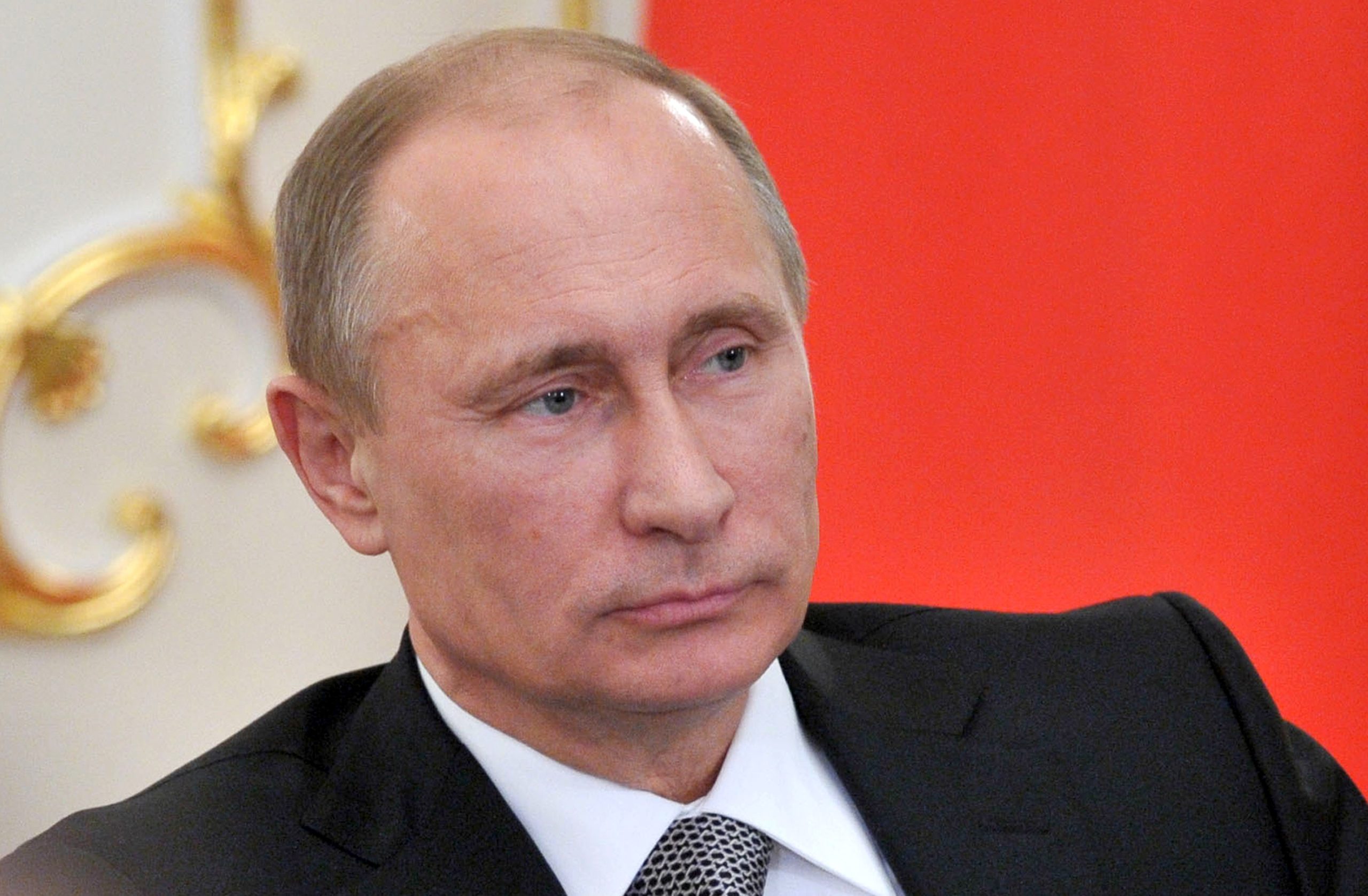 O Πούτιν βλέπει «τοπικές δυνάμεις αυτοάμυνας»