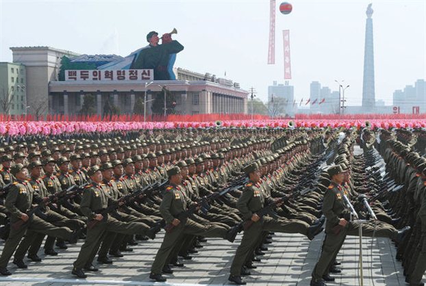 Νέα εκτόξευση πυραύλων από τη Βόρεια Κορέα