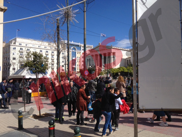 ΦΩΤΟ-ΤΩΡΑ-Λίγος κόσμος στην Κοραή
