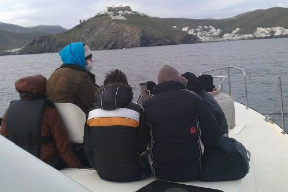 Σε εξέλιξη η επιχείρηση διάσωσης των μεταναστών