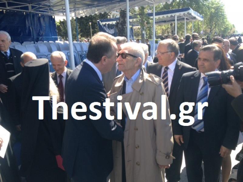 ΦΩΤΟ-Η συνάντηση Μπουτάρη-Καλαφάτη μετά την παρέλαση