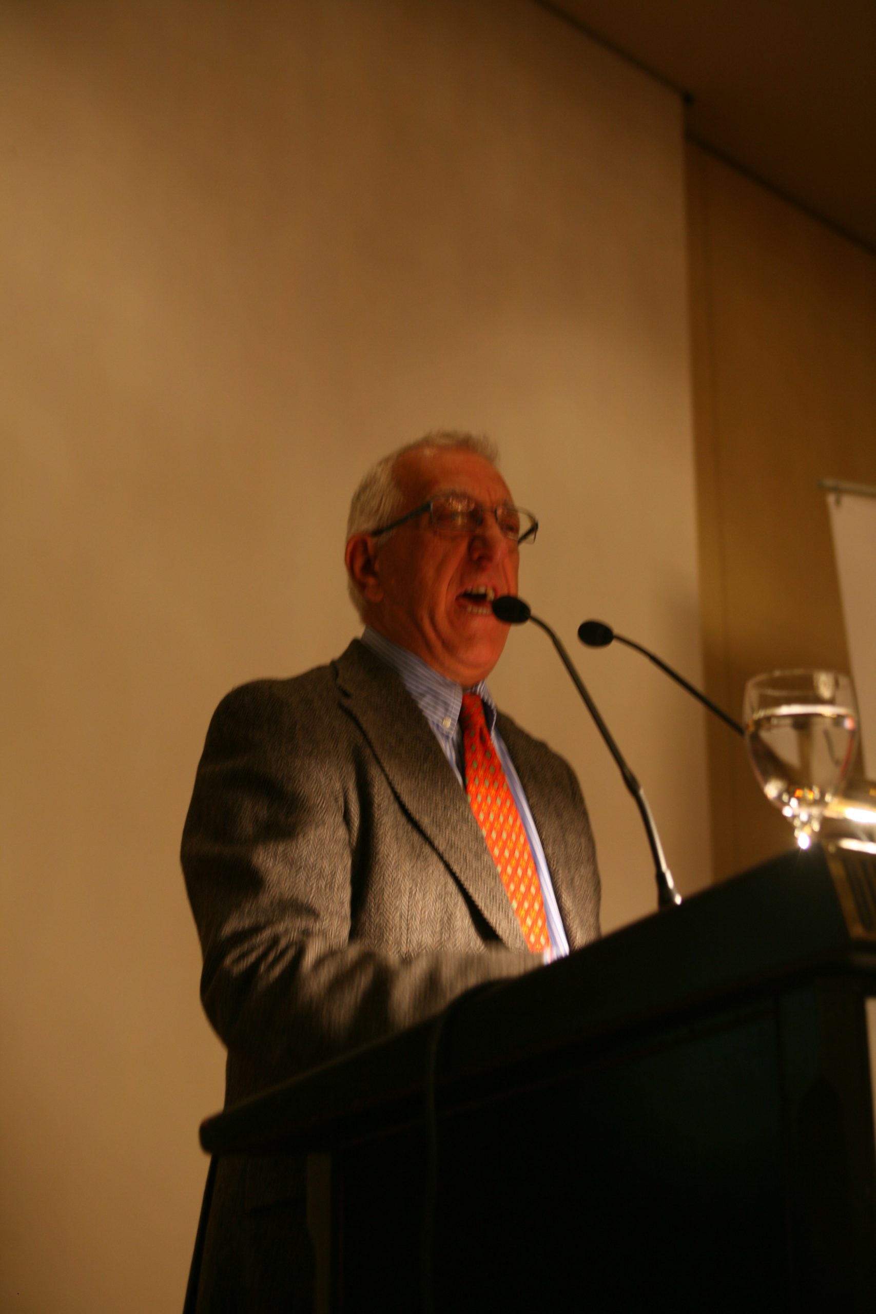 Αεροδρόμιο χαμηλού κόστους στην Αττική ζητά ο Κακλαμάνης