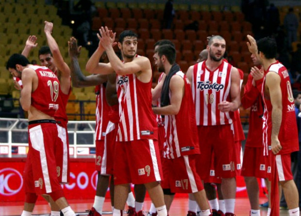 Άνετα επικράτησε ο Ολυμπιακός του Πανελευσινιακού