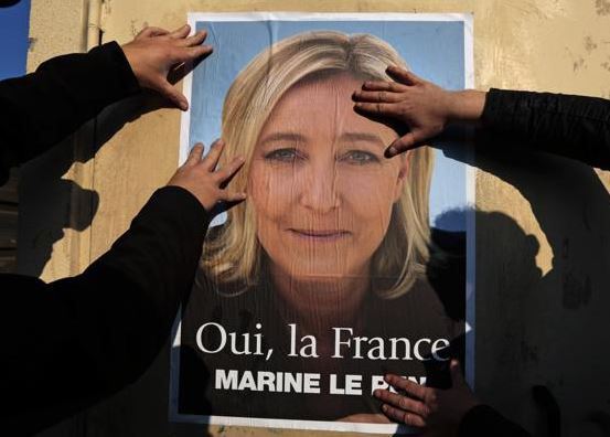 Ρεκόρ αποχής και θρίαμβος για τη Μαρίν Λεπέν