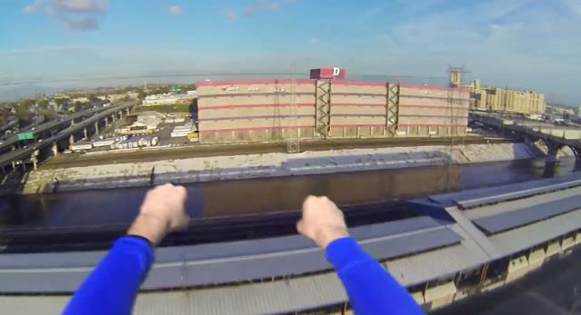 BINTEO-Με τα μάτια του… Superman