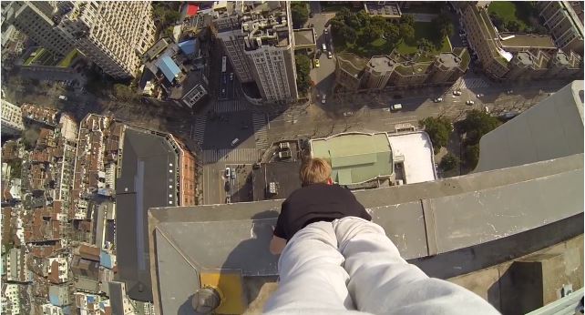 ΒΙΝΤΕΟ-Ακροβατώντας στο… κενό