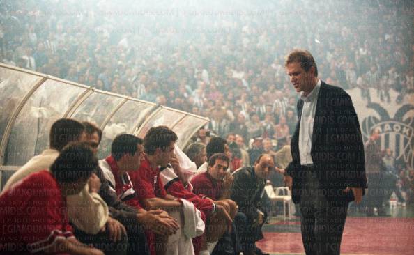 ΦΩΤΟ-Ένας προπονητής για την Μακεδονία