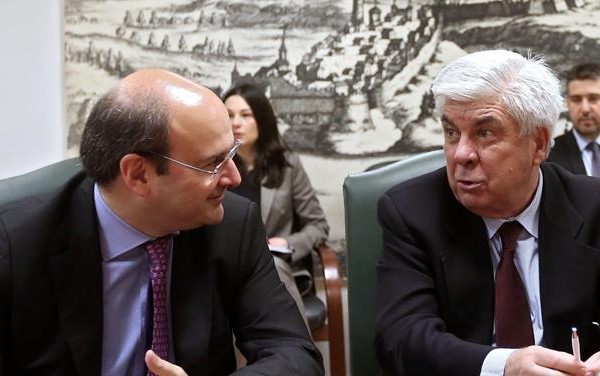 Εμπλοκή με διαφωνία Τσαυτάρη-Χατζηδάκη