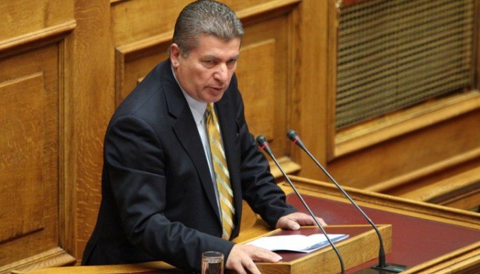 Νταβρής: Στερείται σοβαρότητας ο Καμμένος