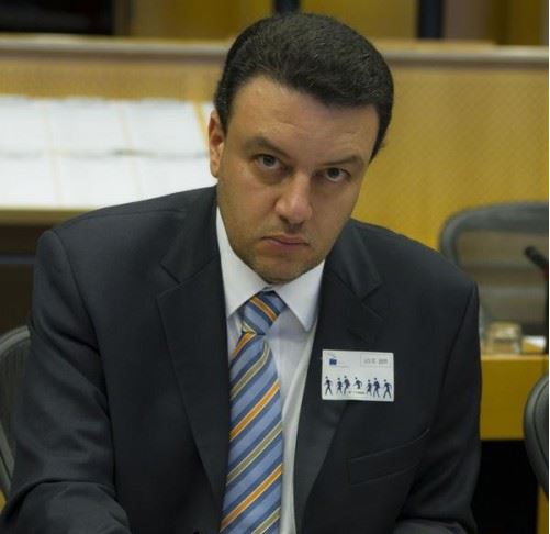 «Έφυγε» ο Τάσος Μητσόπουλος