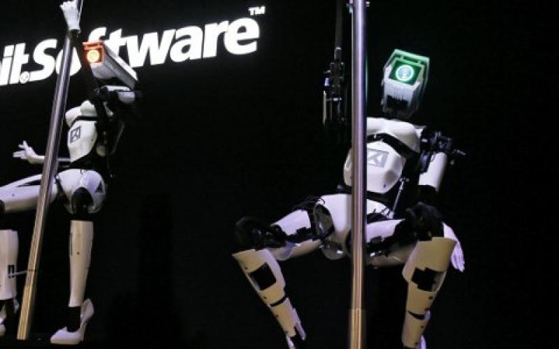 ΒΙΝΤΕΟ-Pole dancing από… ρομπότ