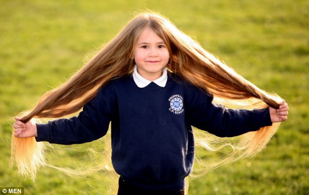 ΦΩΤΟ-Η μικρή «Ραπουνζέλ» της Βρετανίας