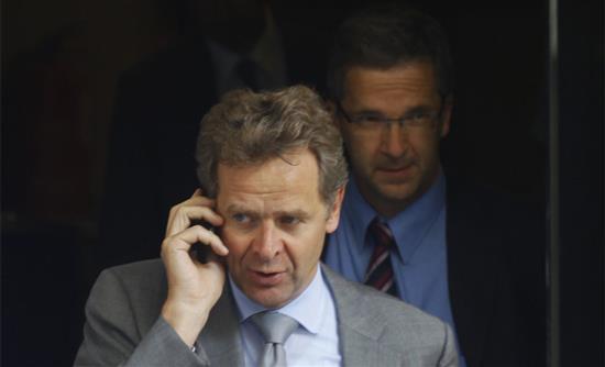 Ολονυκτία και πολλά ανοικτά μέτωπα