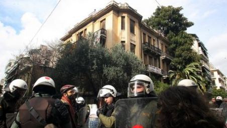 Επέμβαση της αστυνομίας στο γραφείο του Μητσοτάκη