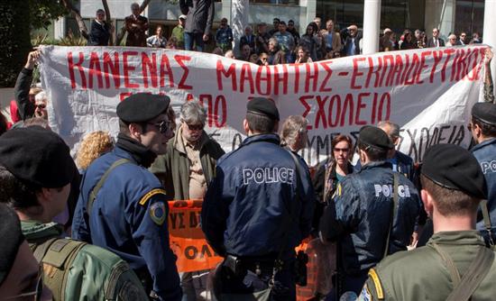 Τα ευτράπελα των παρελάσεων