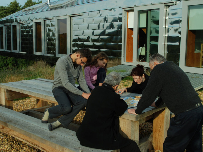 perierga.gr - Πρωτότυπο ξενοδοχείο... αιωρείται στο κενό!