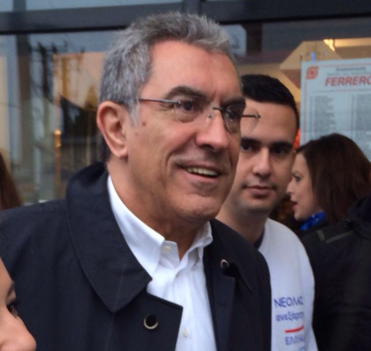 Επίθεση Καπερνάρου στον Καμίνη