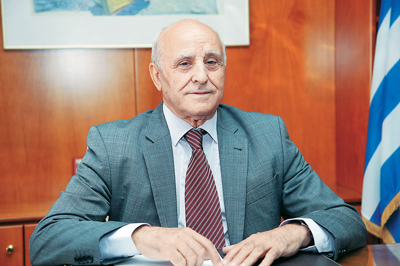 Βεργίνης: Δεν κινδυνεύουν συντάξεις και οικογενειακά επιδόματα