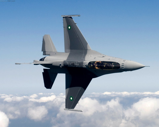 Οι ΗΠΑ στέλνουν 12 F-16 στην Πολωνία