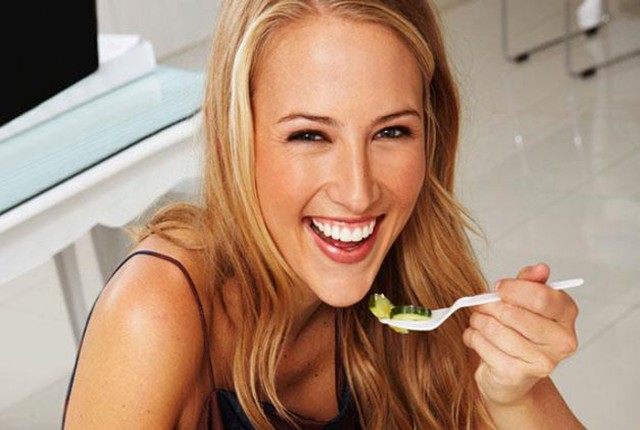 Ψυχολογικά τρικ για να τρως λιγότερο