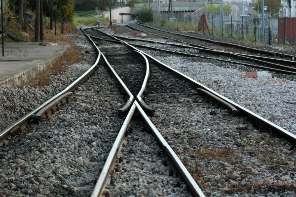 Τρένο τον παρέσυρε στον… θάνατο