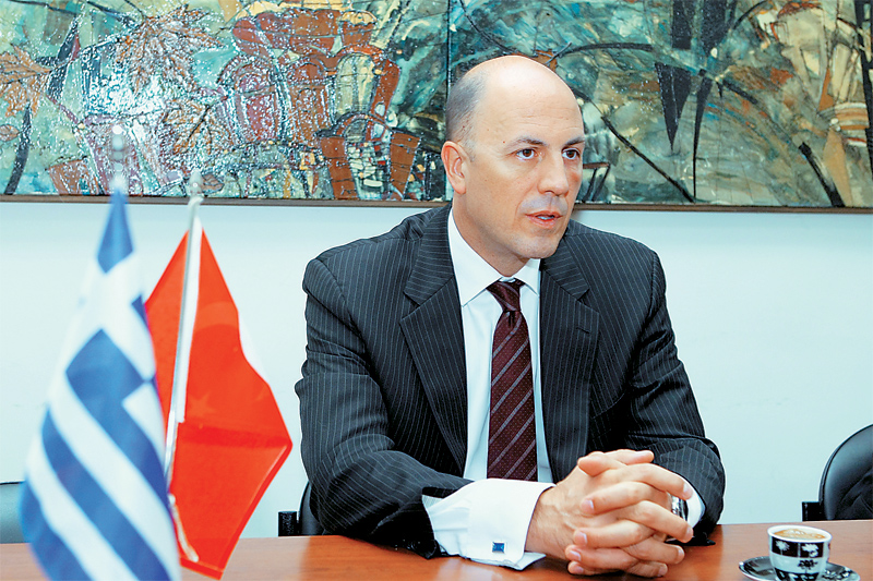 Ο πρέσβης ντύθηκε… σουλτάνος!