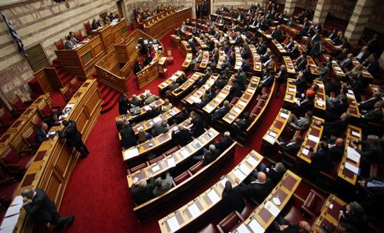 «Μαχαίρι» στη χρηματοδότηση των κομμάτων