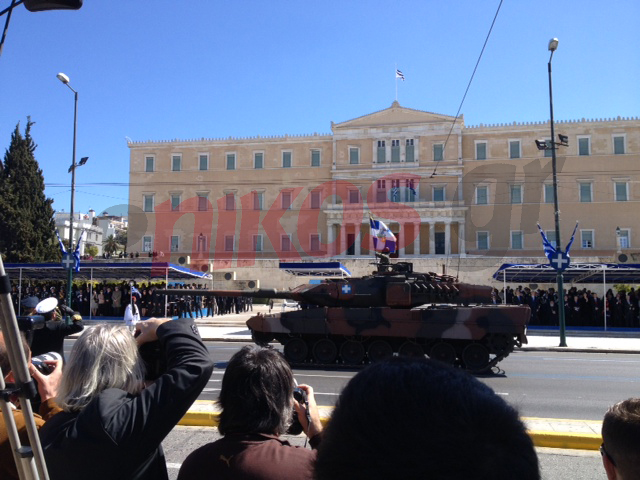 ΒΙΝΤΕΟ-Η παρέλαση των αρμάτων