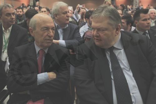 ΦΩΤΟ-Ο Σημίτης στη Συνδιάσκεψη της Ελιάς