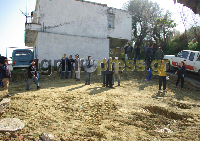 Συγκλονίζει η τραγωδία στο Αγρίνιο