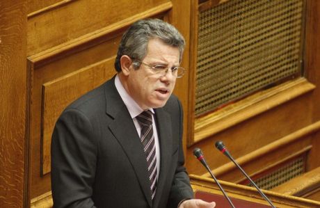 Βλάχος: Πρέπει να παρέμβει ο Σαμαράς για το γάλα