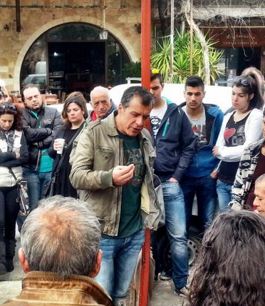 ΦΩΤΟ-Ο Σταύρος Θεοδωράκης στο… χωριό του για “το ποτάμι”