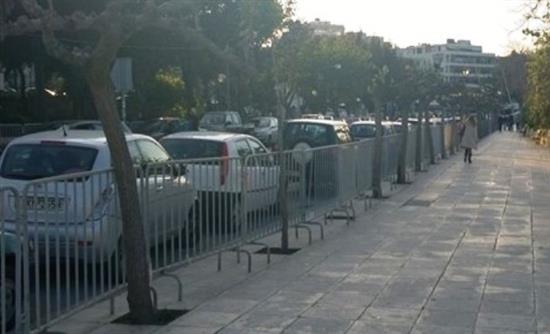 ΦΩΤΟ-Με… κάγκελα η παρέλαση και στο Ηράκλειο