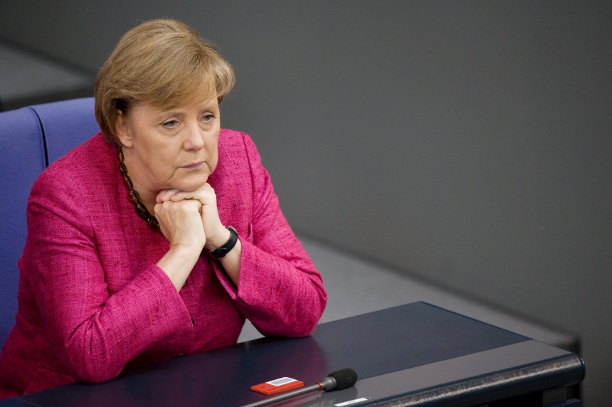 «Μπροστά» η Μέρκελ