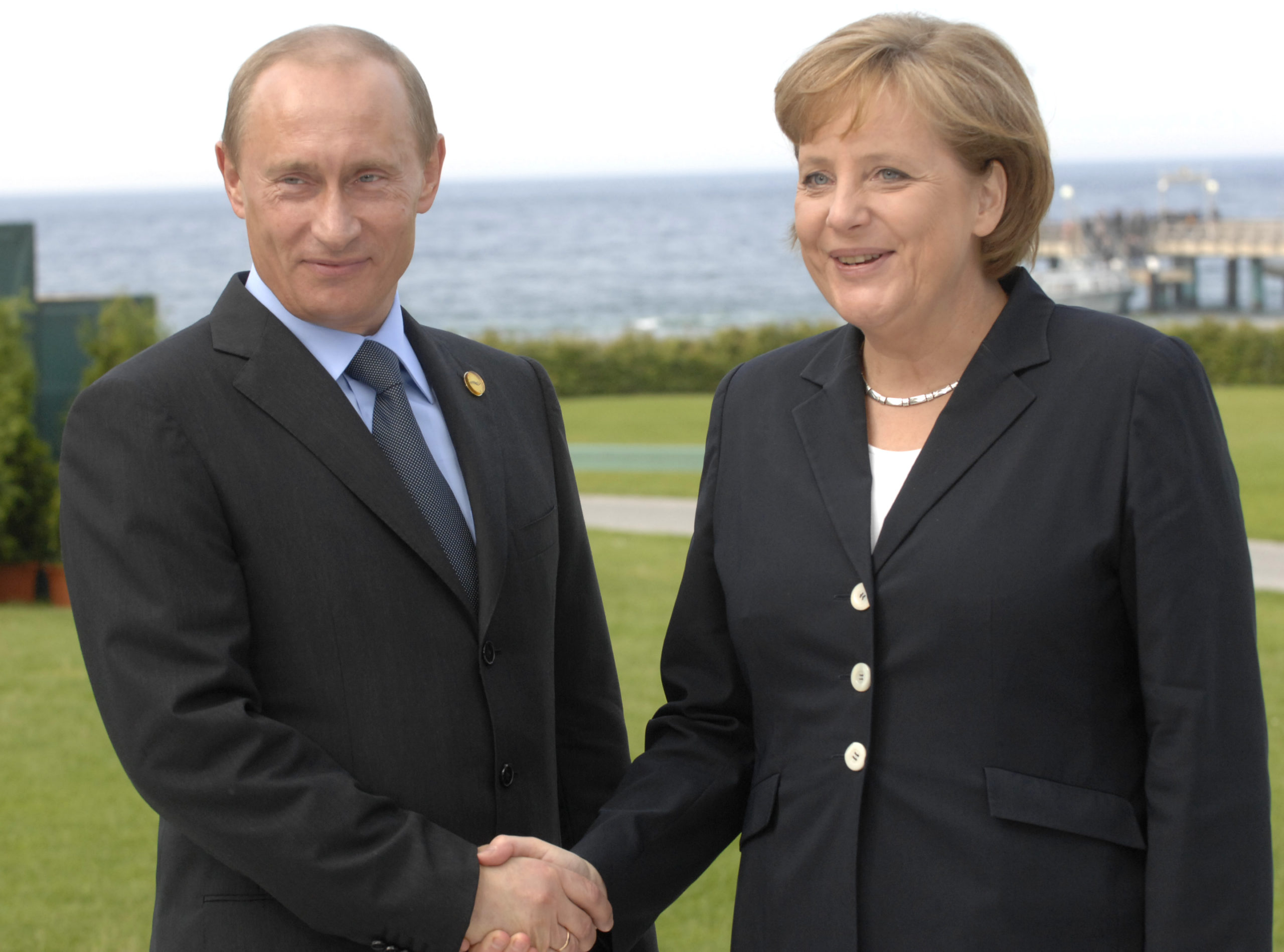 Τι είπε η Μέρκελ στον Πούτιν για την Κριμαία
