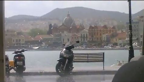 ΒΙΝΤΕΟ-Χαλάζι με ήλιο στη Μυτιλήνη