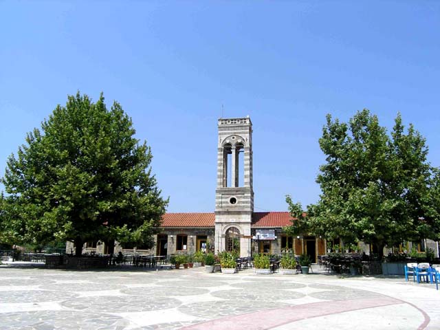 Άρτα: Μπήκε γυμνός στην εκκλησία