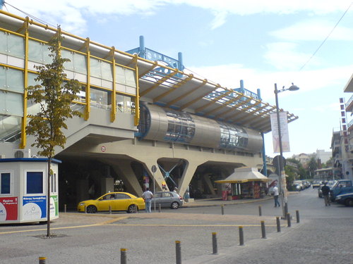 Ηλικιωμένος έπεσε στις γραμμές του ΗΣΑΠ