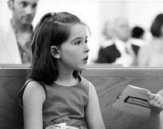 ΦΩΤΟ-Άναυδα τα παρανυφάκια από το …φιλί του γάμου