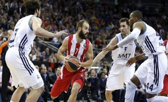 Νίκη για να υπερασπιστεί τον θρόνο του