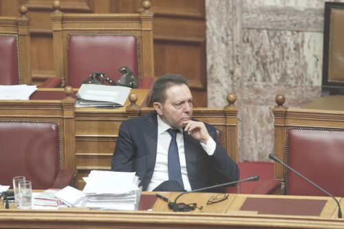 Στουρνάρας:Προσπαθούμε να σώσουμε τις καταθέσεις του κόσμου