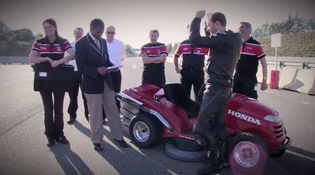 ΒΙΝΤΕΟ-Η γρηγορότερη μηχανή γκαζόν