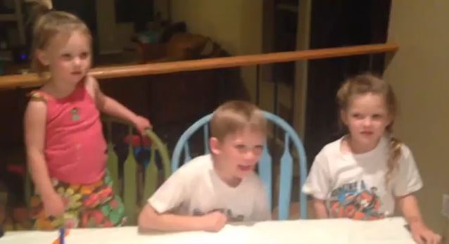 ΒΙΝΤΕΟ-Δεν ήθελε και τρίτη αδερφή