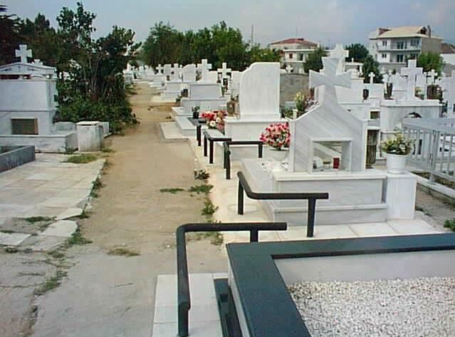 Αυτοκτόνησε στον οικογενειακό του τάφο