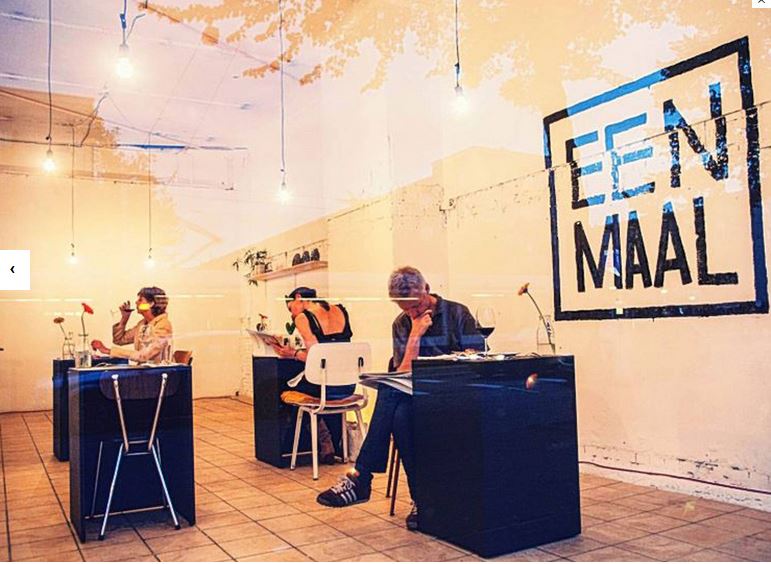 Το εστιατόριο που τρως μόνο… μόνος