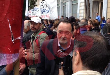 ΦΩΤΟ-Ο Λαφαζάνης στη συγκέντρωση του ΣΥΡΙΖΑ