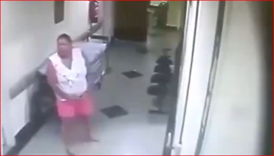 ΒΙΝΤΕΟ-Εισβολή ταύρου σε νοσοκομείο!