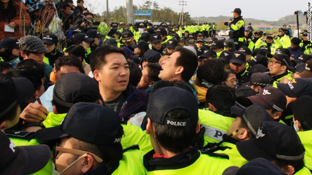 Ν. Κορέα: Εκτός ελέγχου οι επιθέσεις συγγενών σε αξιωματούχους