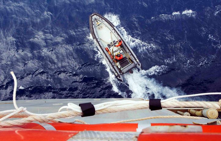 Επεκτείνονται οι έρευνες για το Boeing και υποβρυχίως