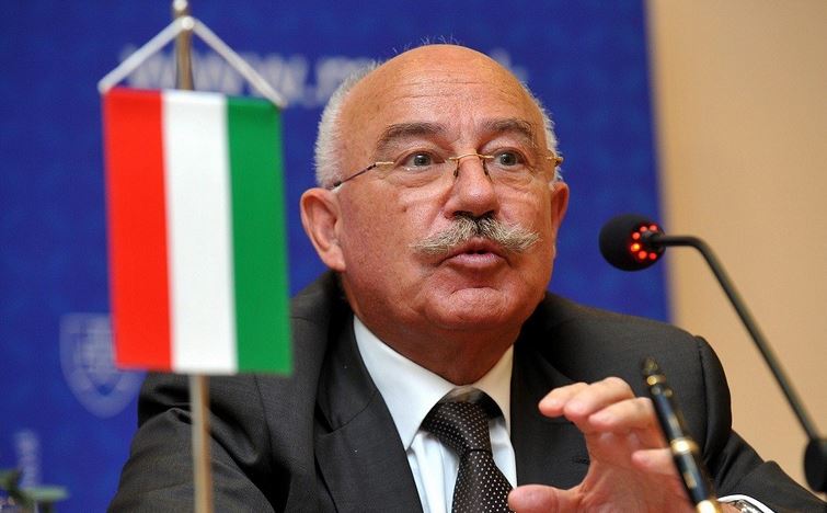 Στο πλευρό της Ουκρανίας η Ουγγαρία